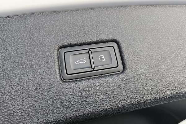 2022 Audi Q5 40 TDI S line FY