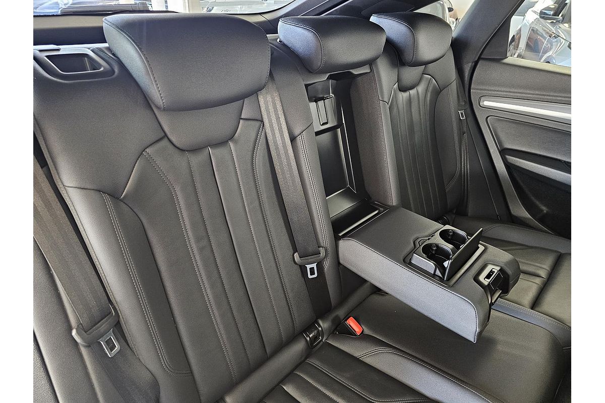 2022 Audi Q5 40 TDI S line FY