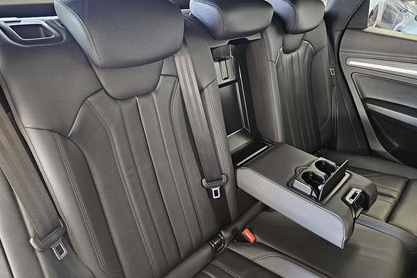 2022 Audi Q5 40 TDI S line FY