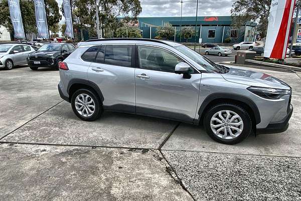 2024 Toyota Corolla Cross GXL MXGH10R