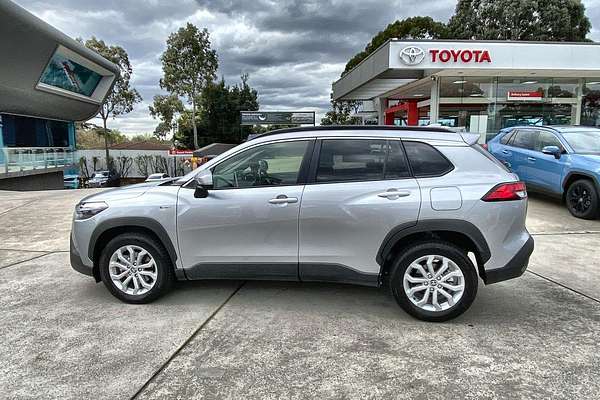 2024 Toyota Corolla Cross GXL MXGH10R