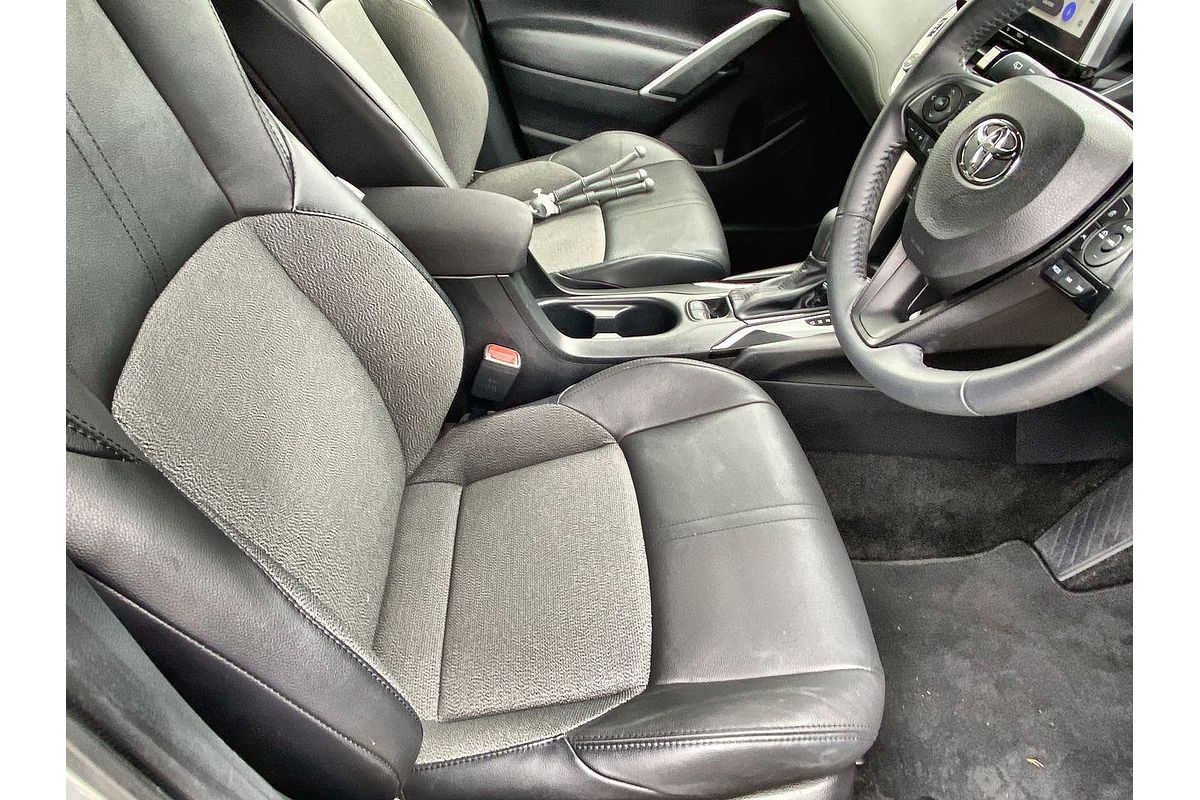 2024 Toyota Corolla Cross GXL MXGH10R