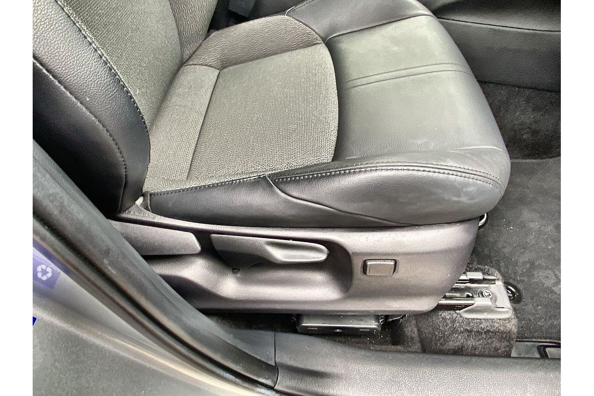 2024 Toyota Corolla Cross GXL MXGH10R