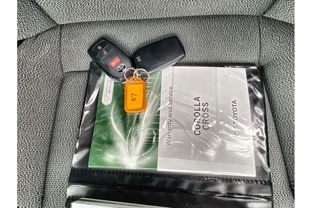 2024 Toyota Corolla Cross GXL MXGH10R