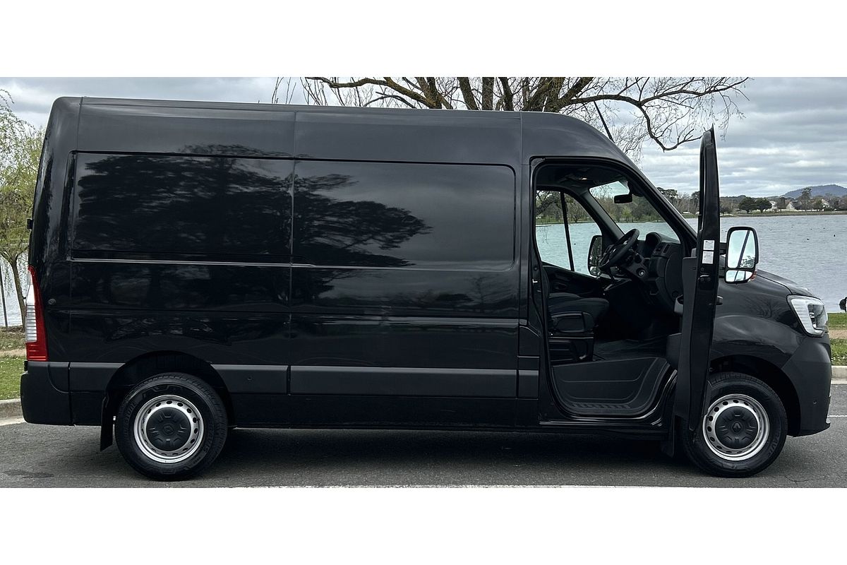 2025 Renault Master Pro 110kW X62 Phase 2 MWB Mid Roof