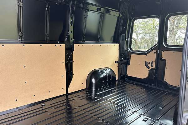 2025 Renault Master Pro 110kW X62 Phase 2 MWB Mid Roof