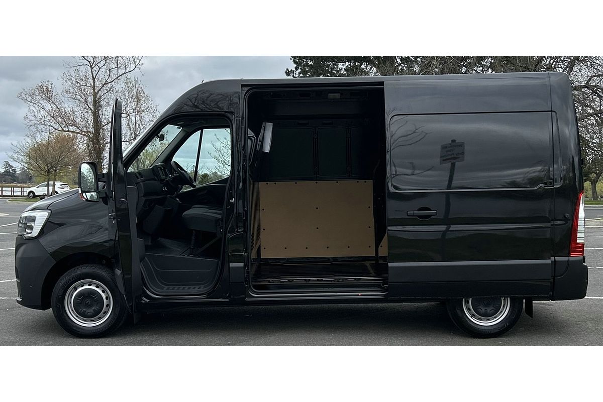 2025 Renault Master Pro 110kW X62 Phase 2 MWB Mid Roof