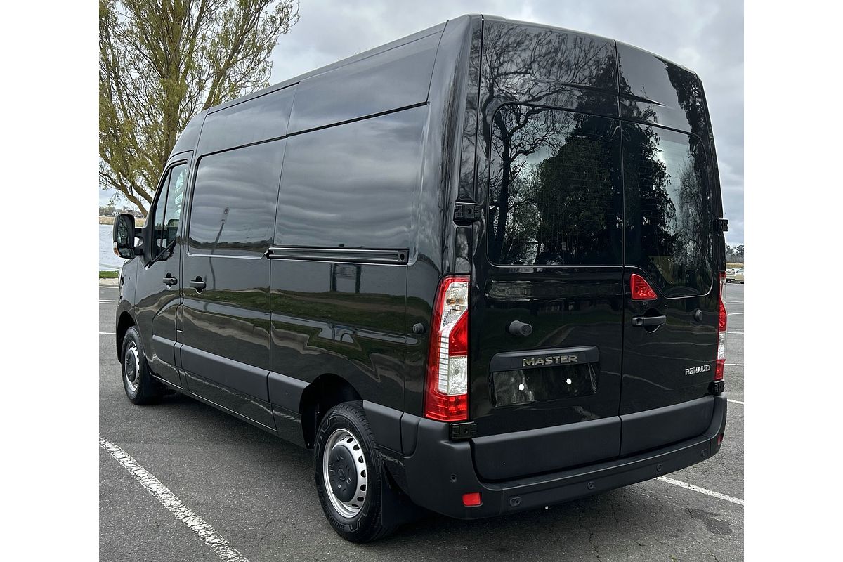 2025 Renault Master Pro 110kW X62 Phase 2 MWB Mid Roof