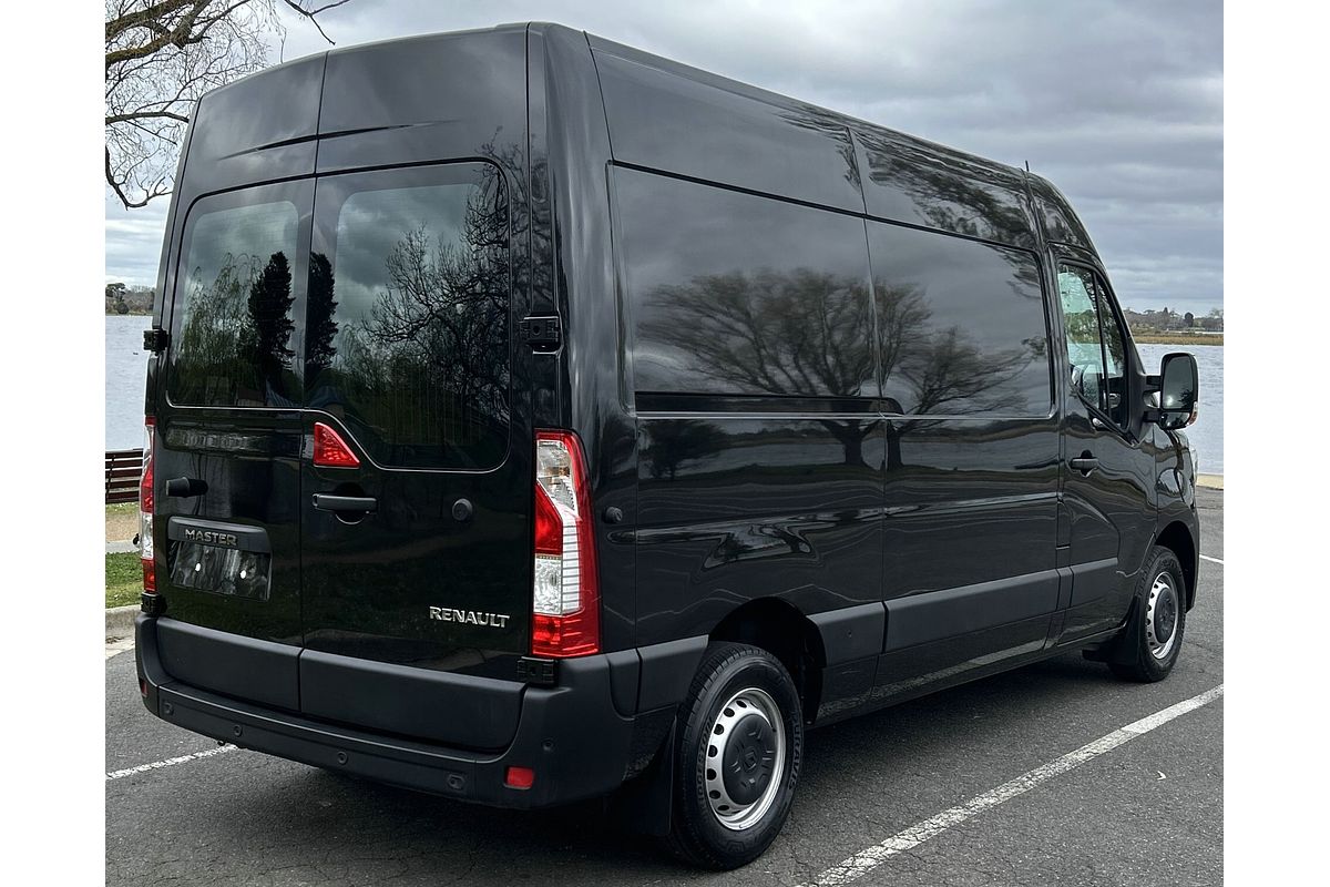 2025 Renault Master Pro 110kW X62 Phase 2 MWB Mid Roof