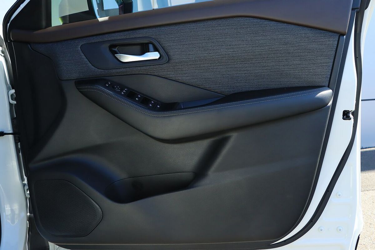 2022 Nissan X-TRAIL ST T33