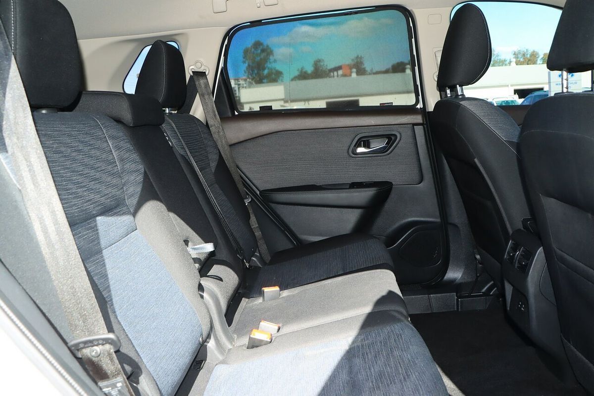 2022 Nissan X-TRAIL ST T33