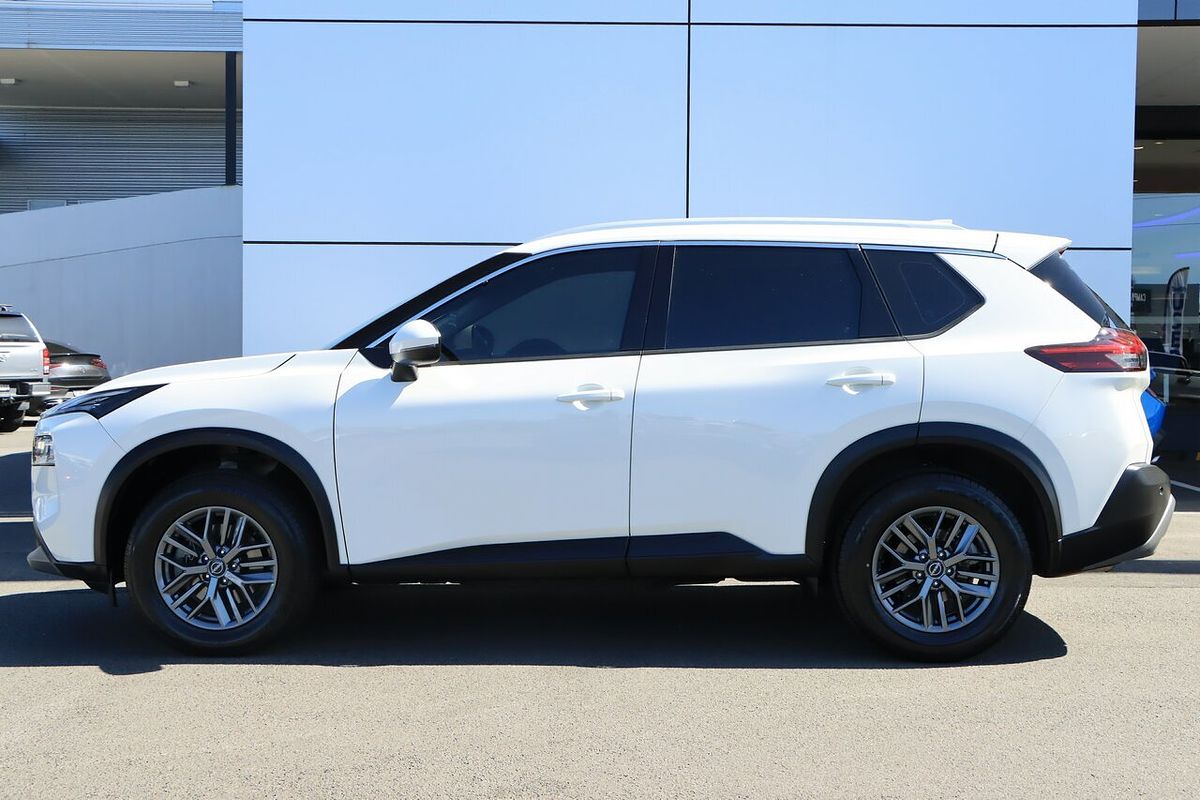 2022 Nissan X-TRAIL ST T33