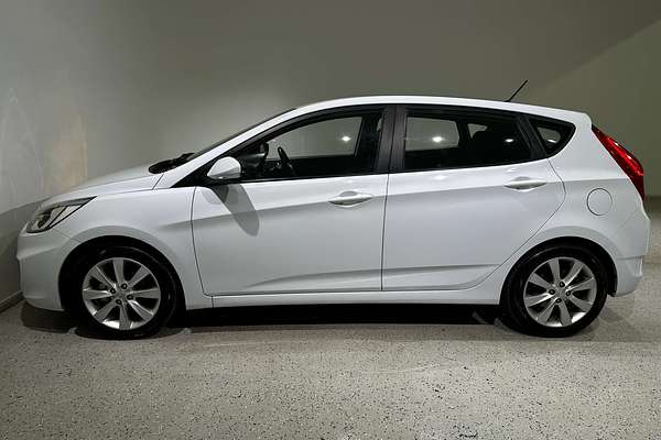 2019 Hyundai Accent Sport RB6