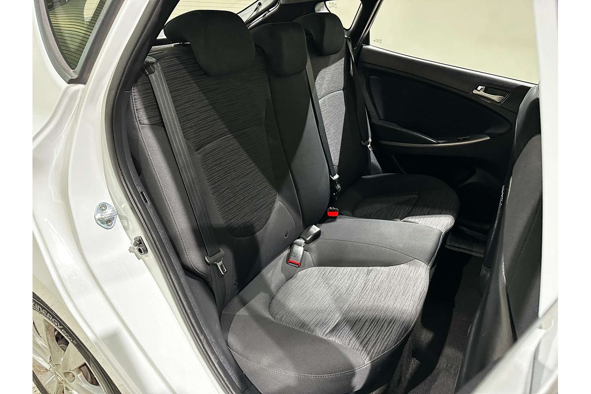 2019 Hyundai Accent Sport RB6