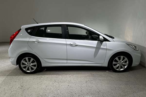 2019 Hyundai Accent Sport RB6