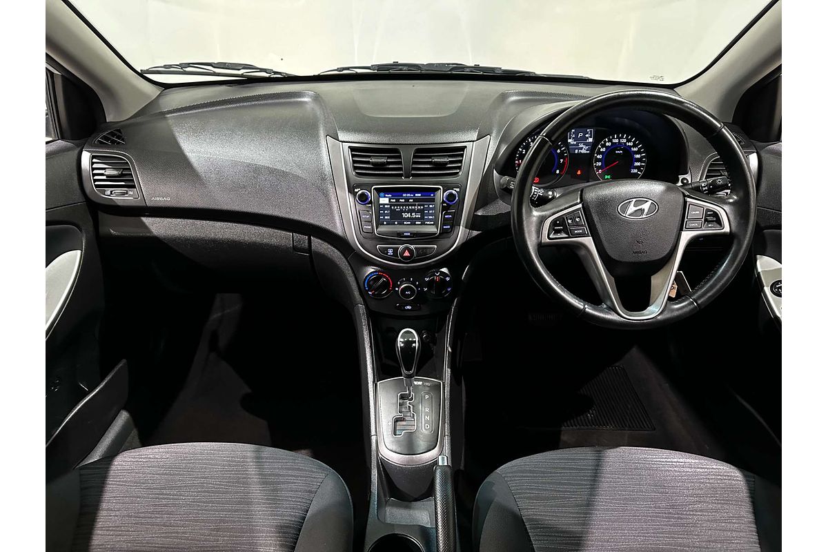 2019 Hyundai Accent Sport RB6