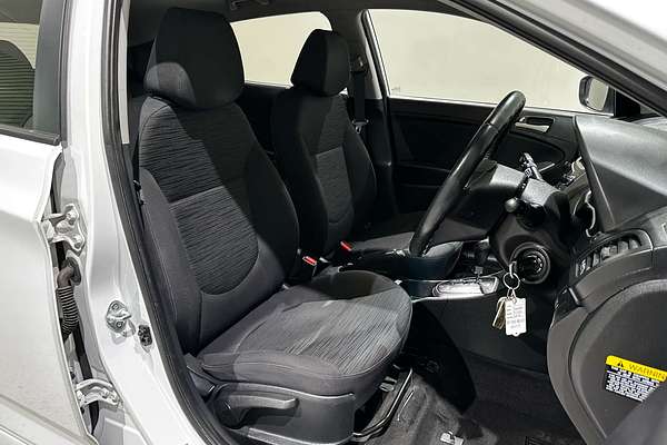 2019 Hyundai Accent Sport RB6