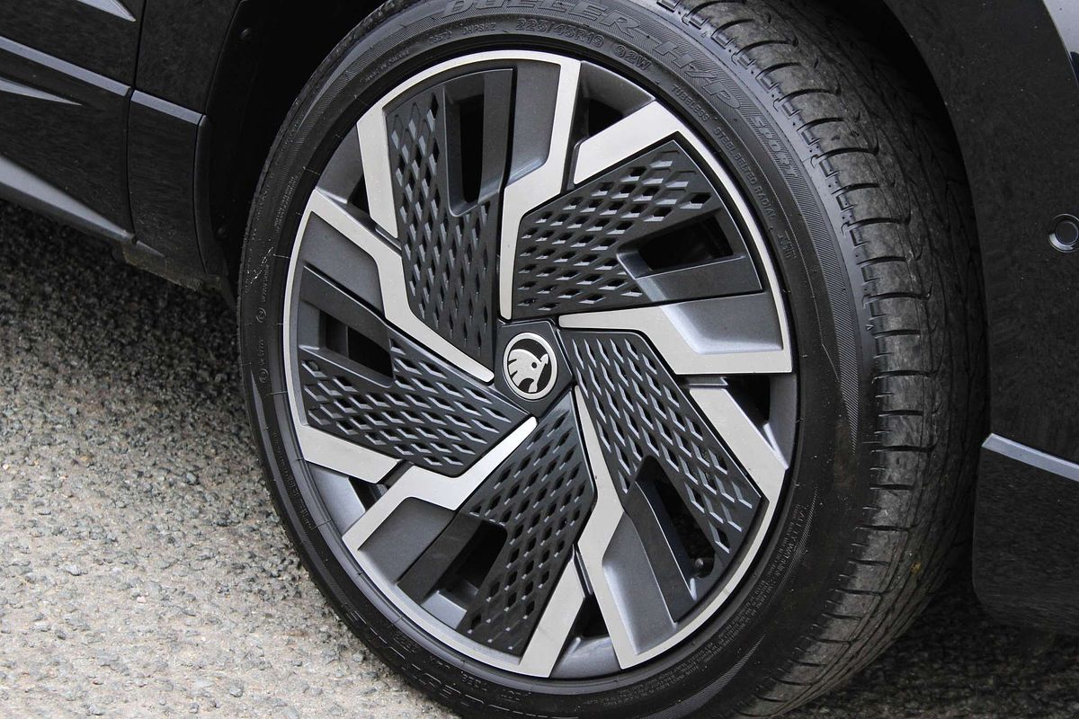 2023 SKODA Karoq 140TSI Sportline NU