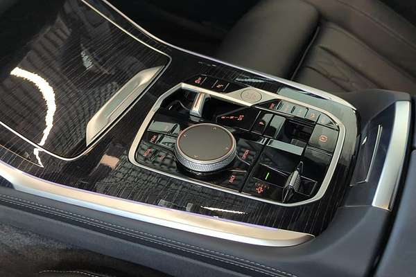 2025 BMW X7 xDrive40d M Sport G07 LCI