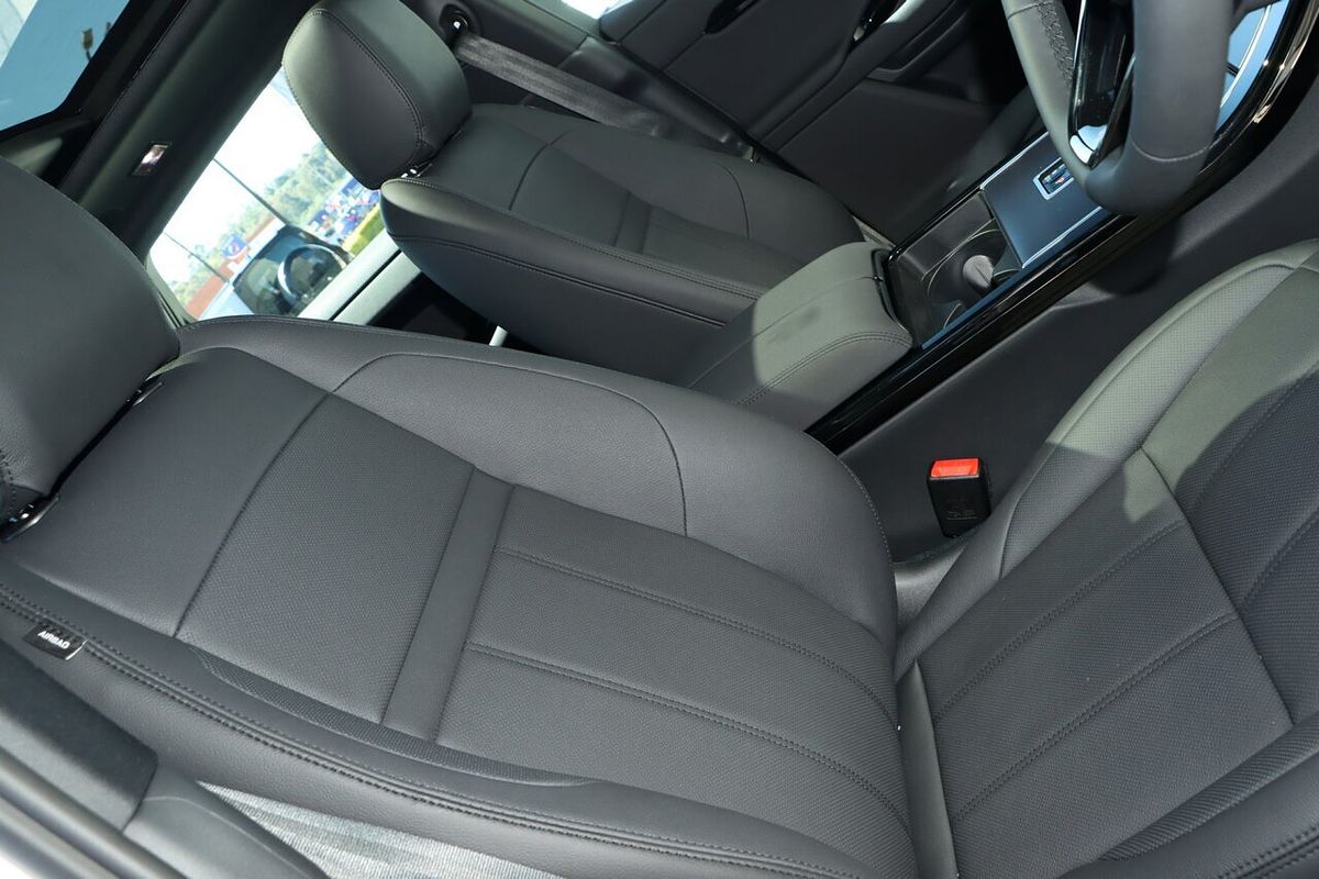 2025 Land Rover Range Rover Evoque P250 Dynamic SE L551