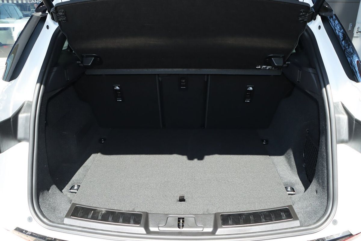 2025 Land Rover Range Rover Evoque P250 Dynamic SE L551