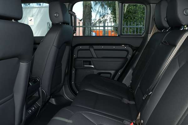 2025 Land Rover Defender 110 D350 X-Dynamic SE L663