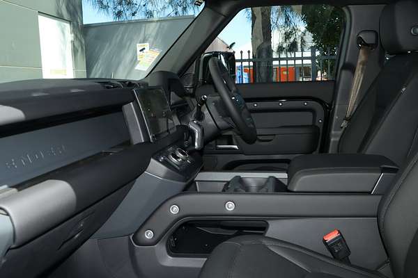 2025 Land Rover Defender 110 D350 X-Dynamic SE L663