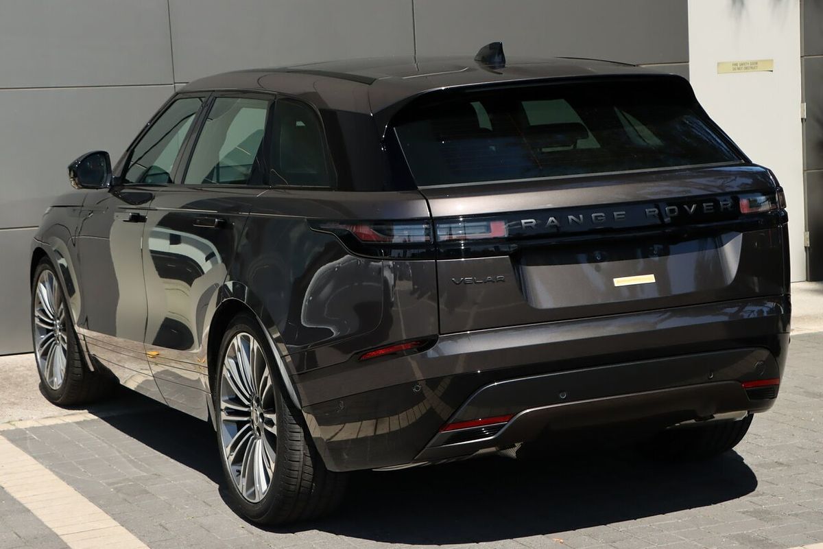 2025 Land Rover Range Rover Velar P250 Dynamic SE L560