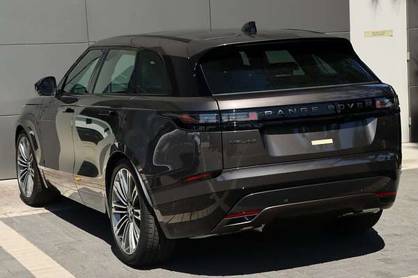 2025 Land Rover Range Rover Velar P250 Dynamic SE L560