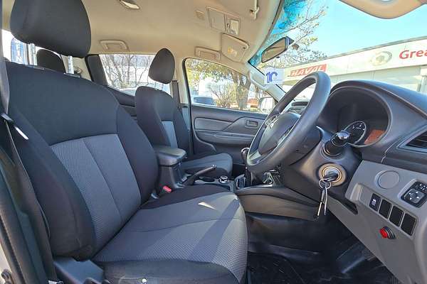2016 Mitsubishi Triton GLX MQ 4X4