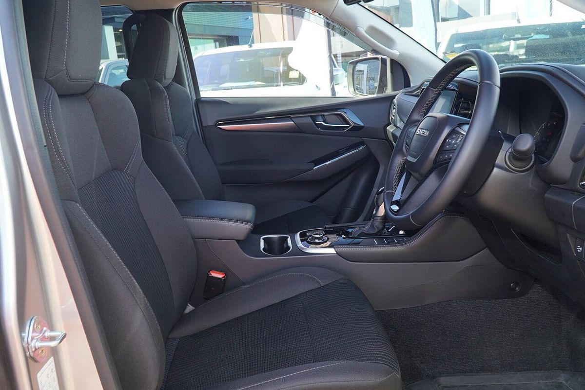 2025 Isuzu MU-X LS-U