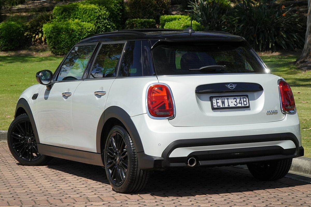 2022 MINI Hatch Cooper Classic F55 LCI-2
