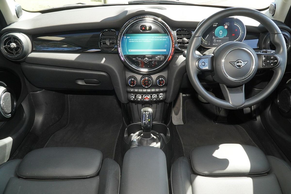 2022 MINI Hatch Cooper Classic F55 LCI-2