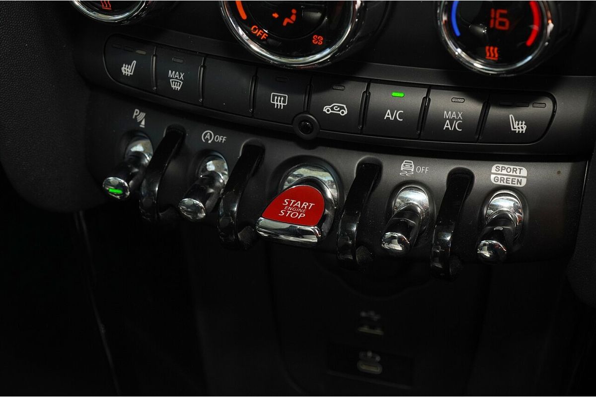 2022 MINI Hatch Cooper Classic F55 LCI-2