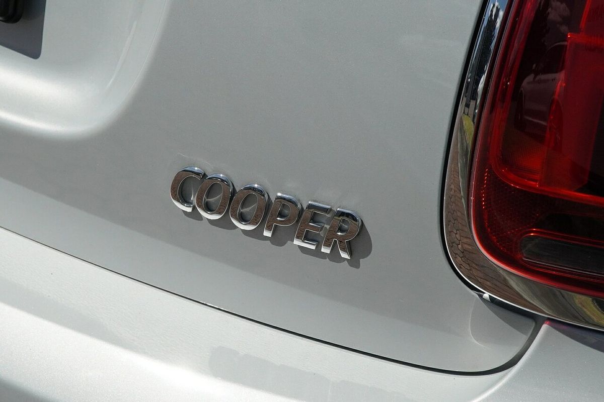 2022 MINI Hatch Cooper Classic F55 LCI-2