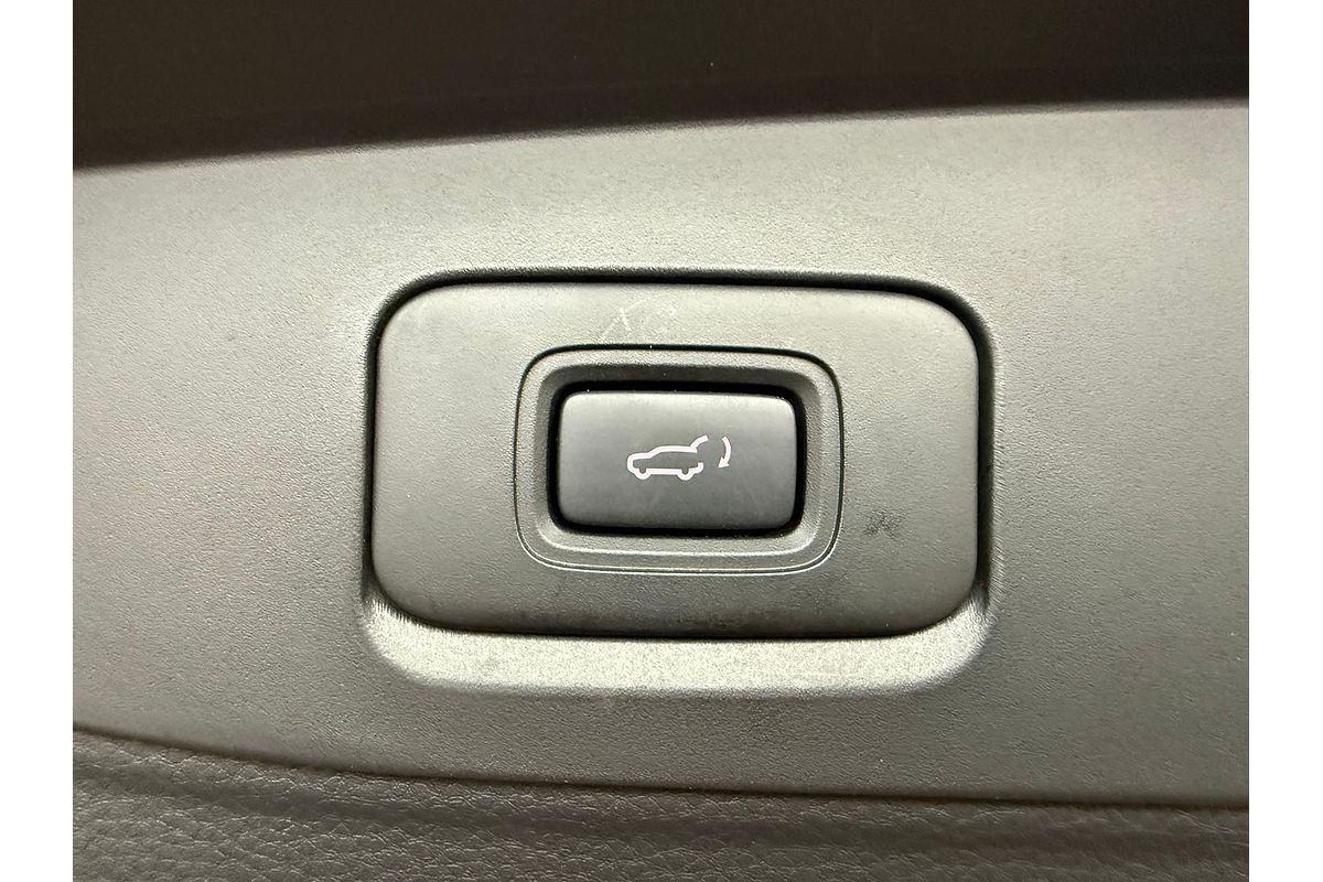 2024 Isuzu MU-X LS-U