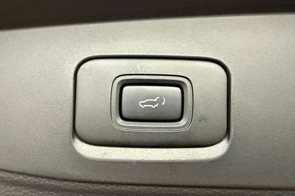 2024 Isuzu MU-X LS-U