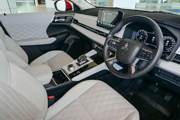 2022 Mitsubishi Outlander Exceed ZM