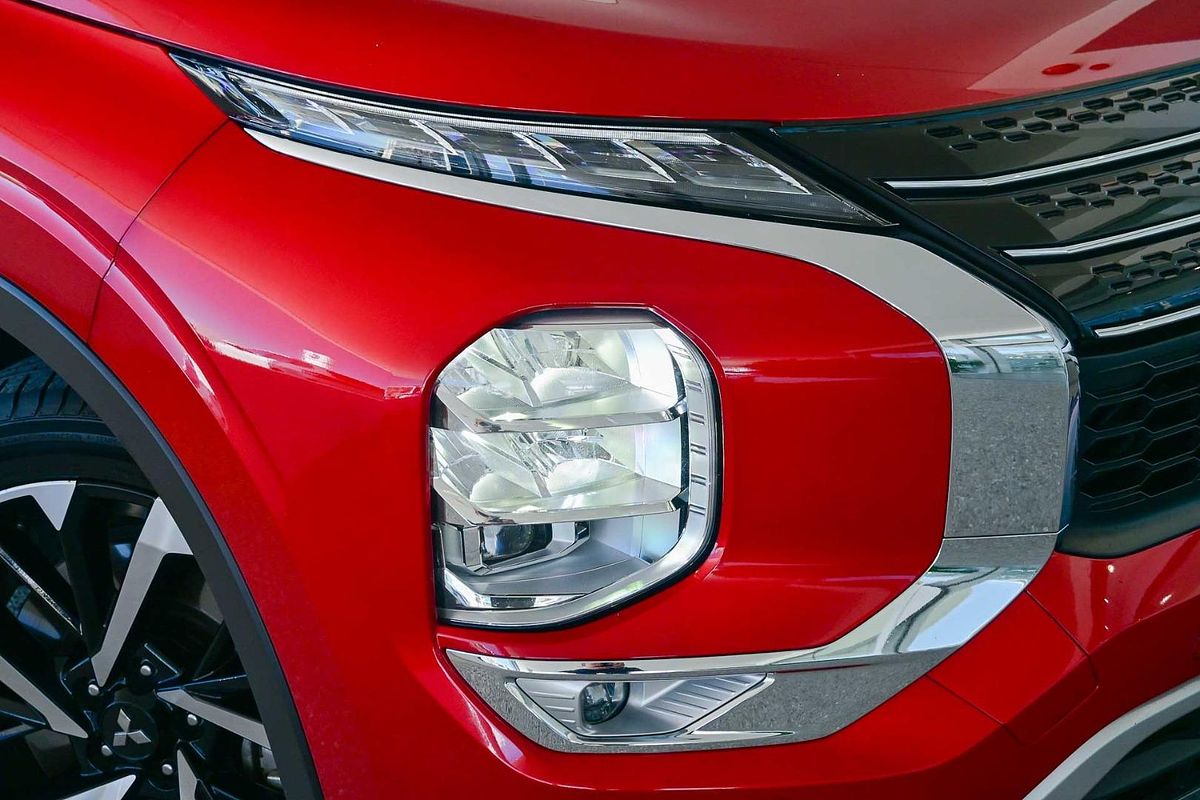 2022 Mitsubishi Outlander Exceed ZM