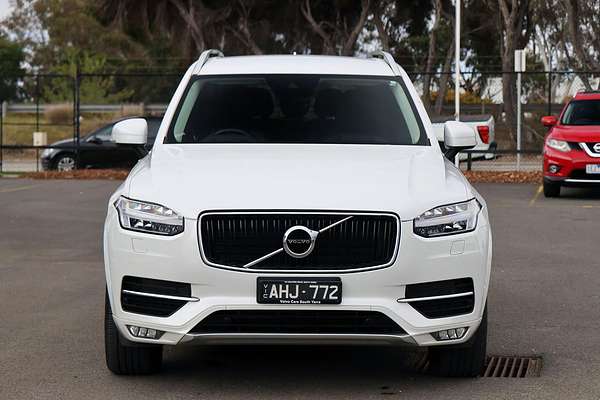 2015 Volvo XC90 T6 Momentum