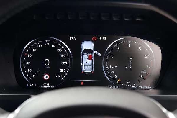 2015 Volvo XC90 T6 Momentum