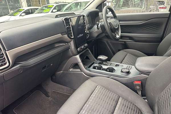 2024 Ford Everest Ambiente 2.0L