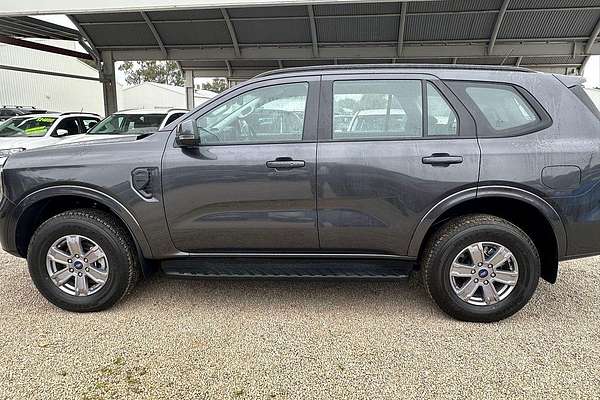 2024 Ford Everest Ambiente 2.0L