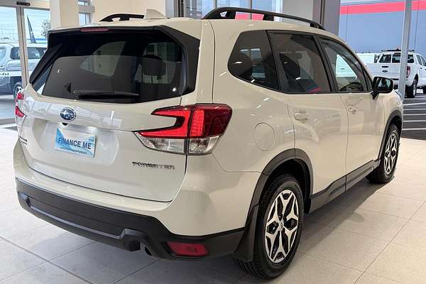 2023 Subaru Forester 2.5i 50 Years Edition S5
