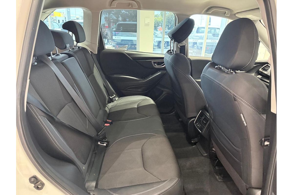 2023 Subaru Forester 2.5i 50 Years Edition S5