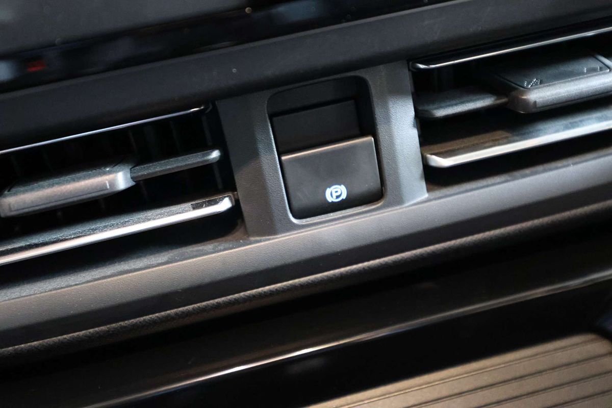 2024 Ford Tourneo Titanium X AV SWB