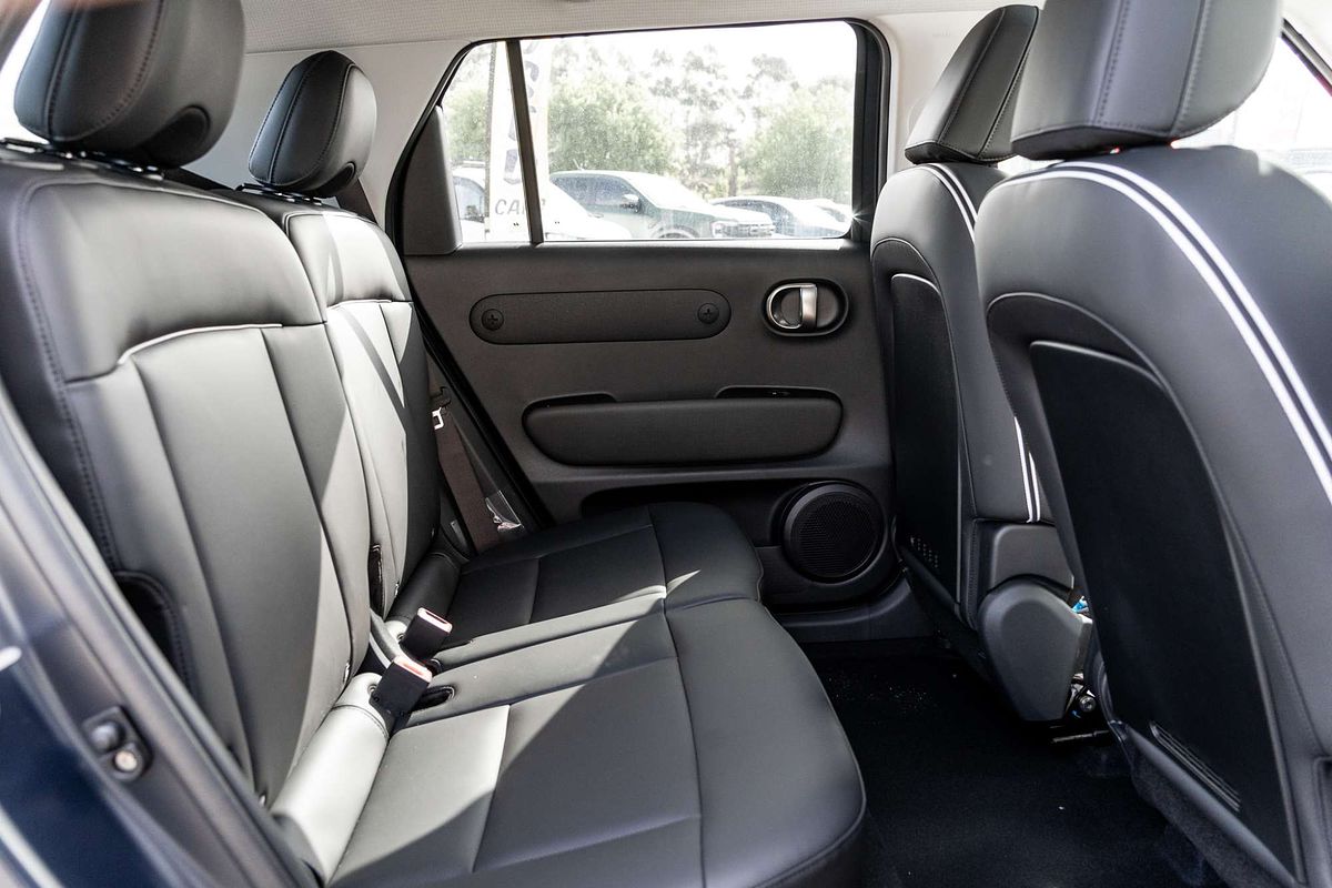 2025 Hyundai INSTER Cross AX.V1