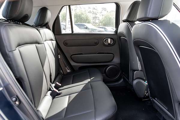 2025 Hyundai INSTER Cross AX.V1