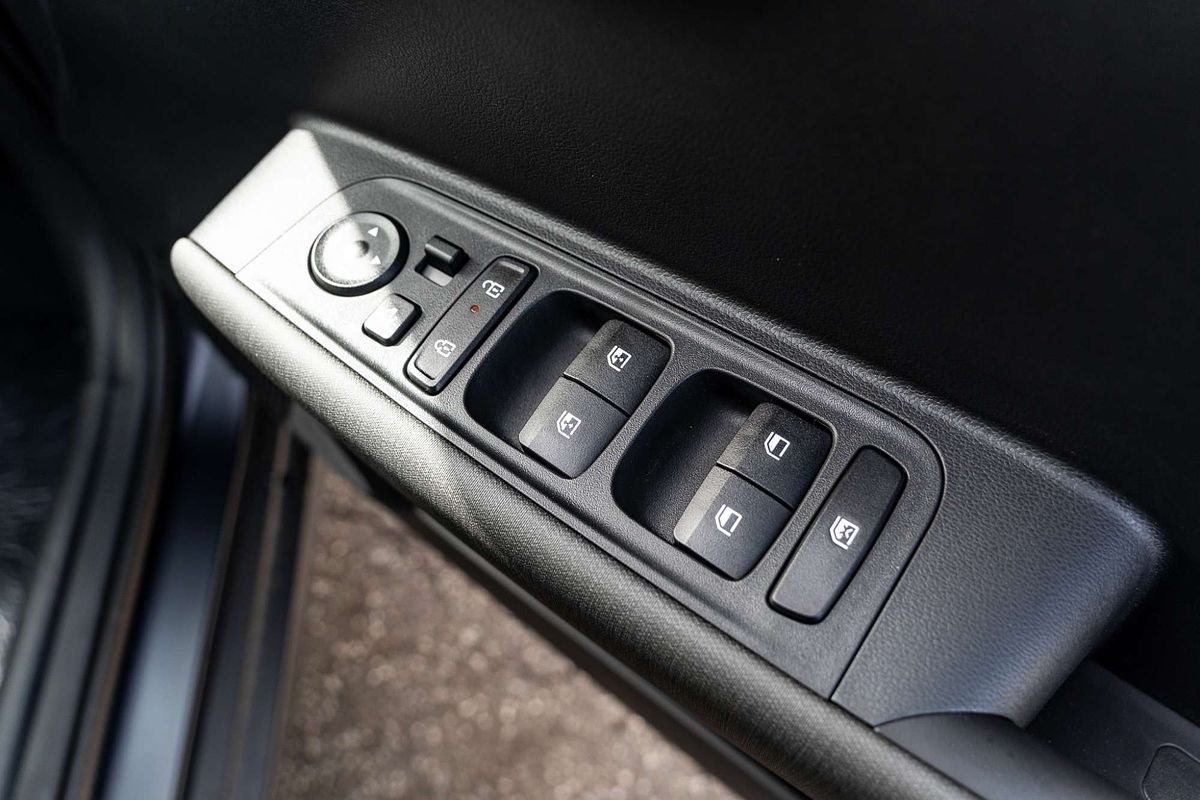 2025 Hyundai INSTER Cross AX.V1