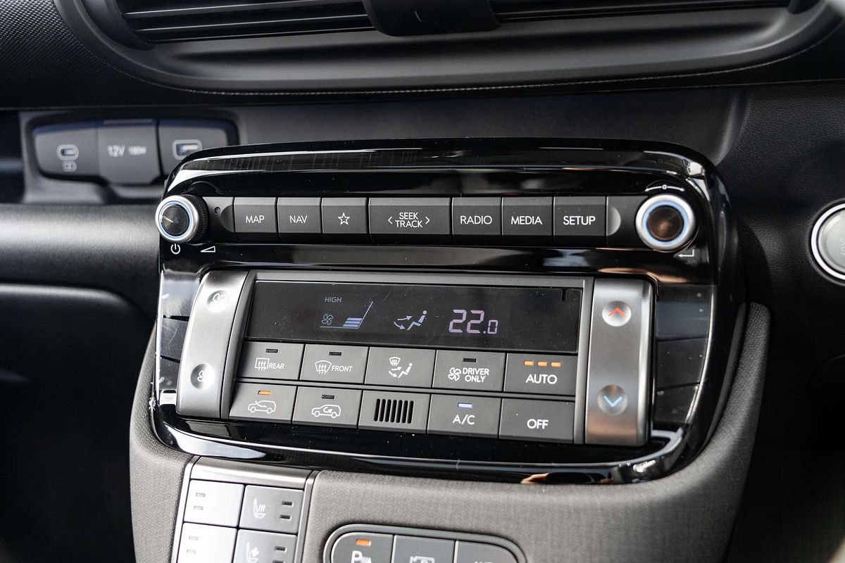 2025 Hyundai INSTER Cross AX.V1